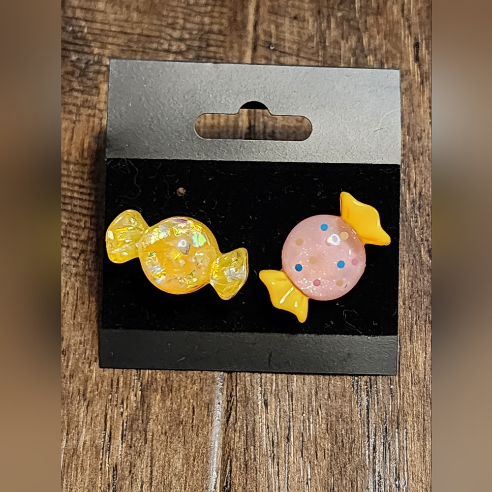 NWT  Earrings